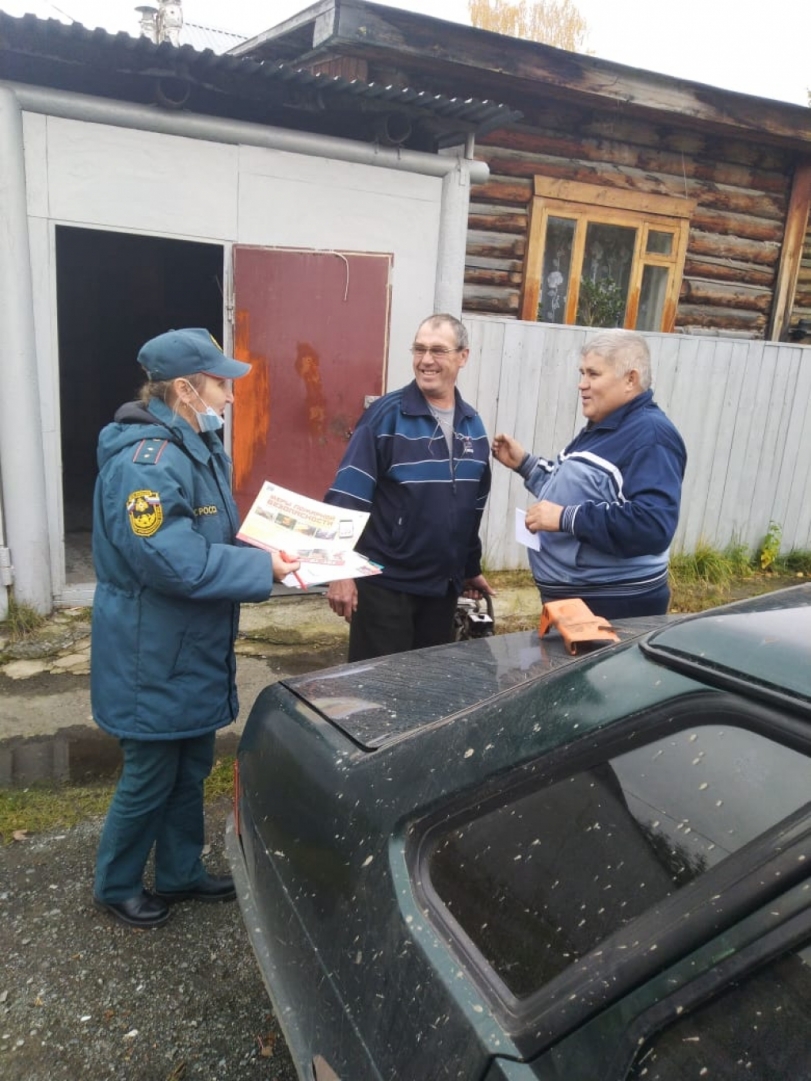 Сотрудники пожарной охраны напоминают правила пользования печным отоплением  | 10.10.2020 | Березовский - БезФормата